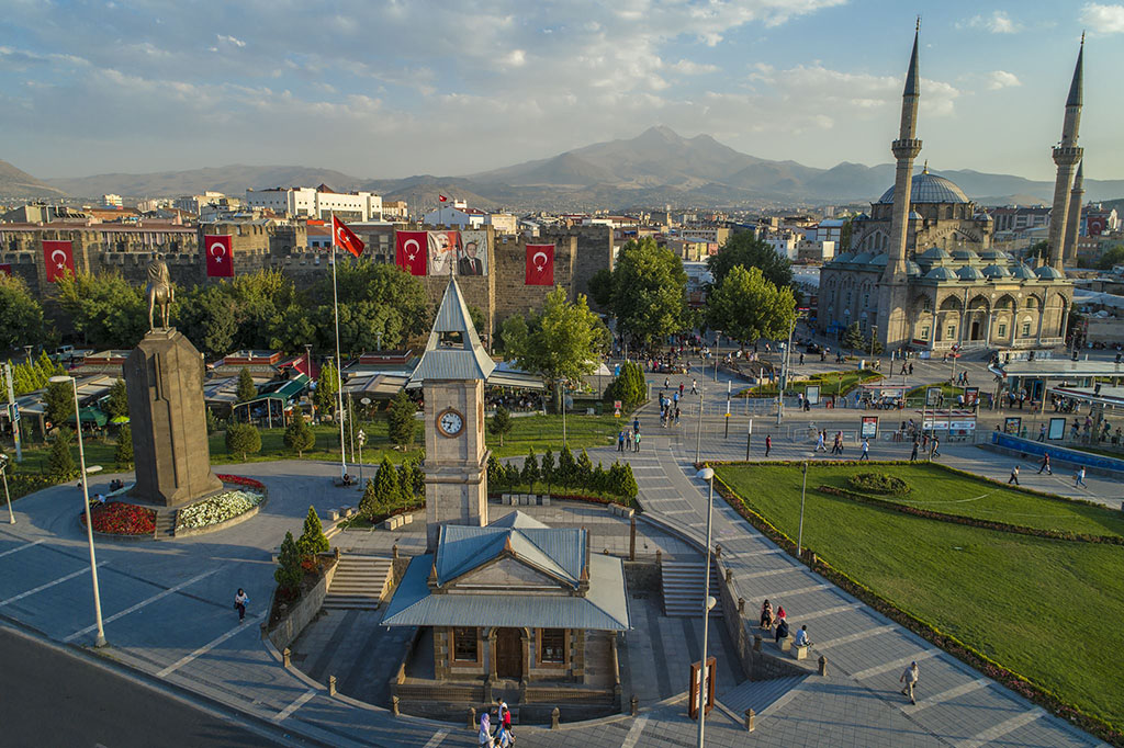 Kayseri Cumhuriyet Meydanı