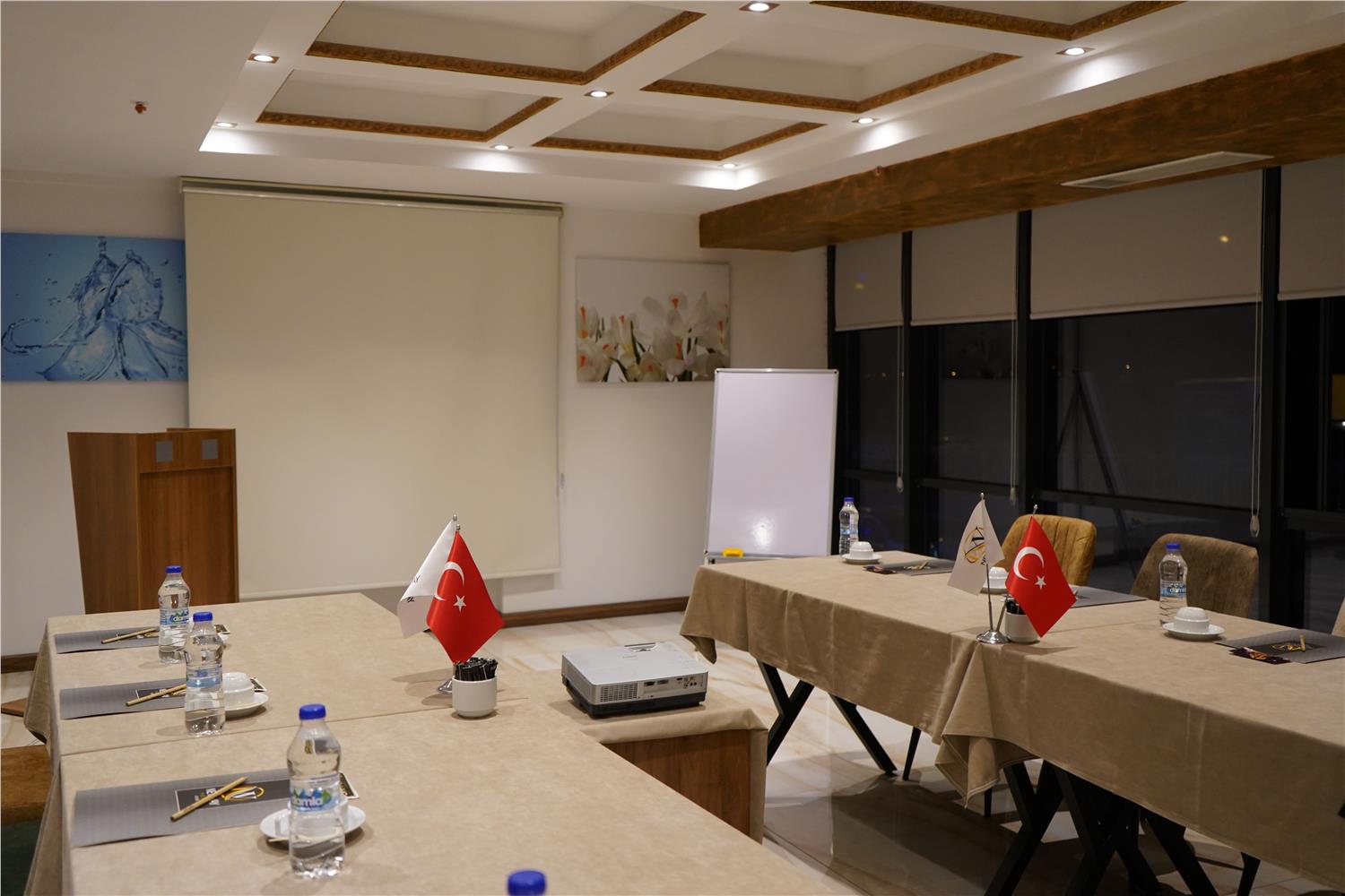 Toplantı & Etkinlikler Toplantı & Etkinlikler